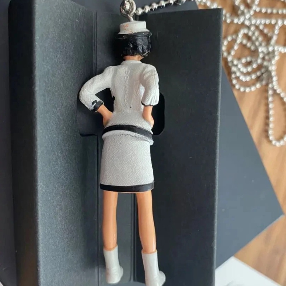 Chanel Coco Doll Necklace Mademoiselle Set - Picture 12 of 14
